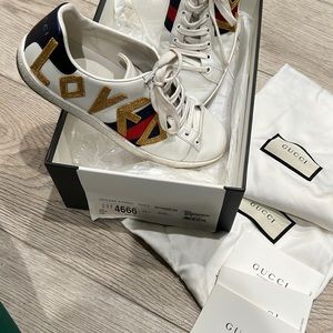 Good condition 36.5 Gucci LOVED sneakers